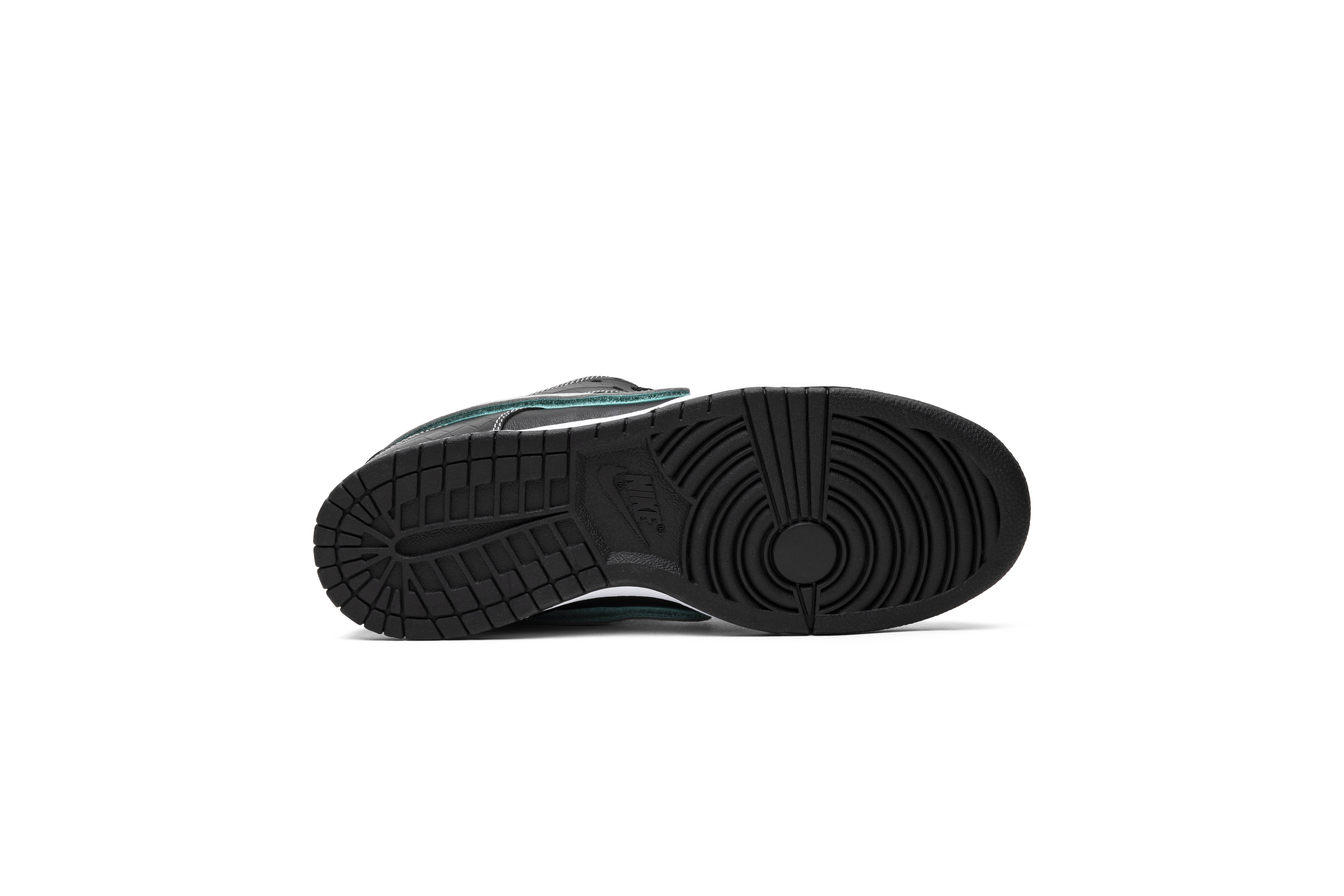 Di*m*nd s*pply co. x nike sb dunk low pro ‘black Di*m*nd’ bv1310-001