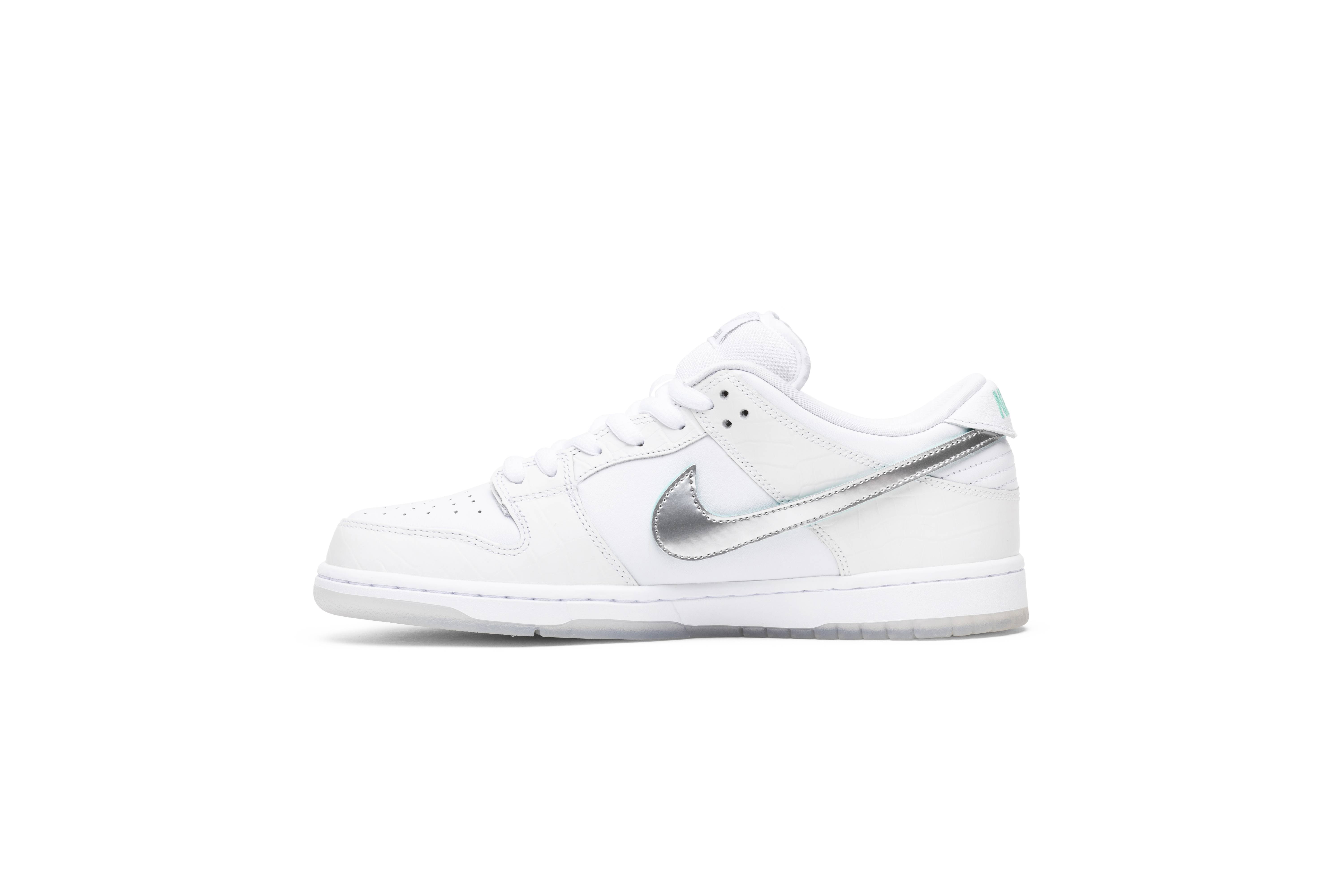 Di*m*nd s*pply co. x nike sb dunk low pro white Di*m*nd bv1310-100 nicesnk