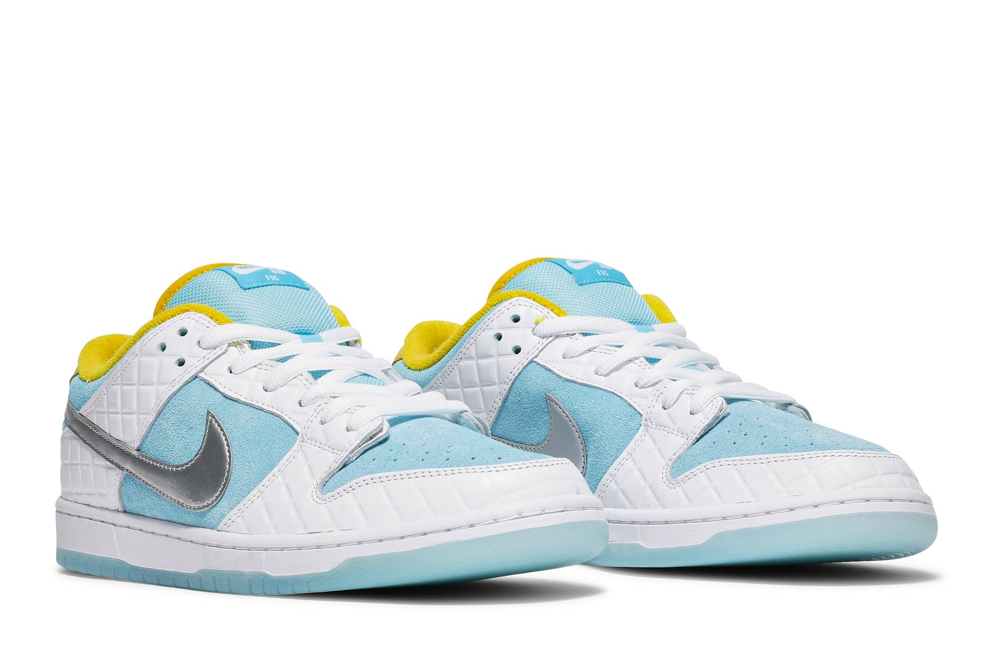 FTC x Nike SB Dunk Low ‘Lagoon Pulse’ DH7687-400