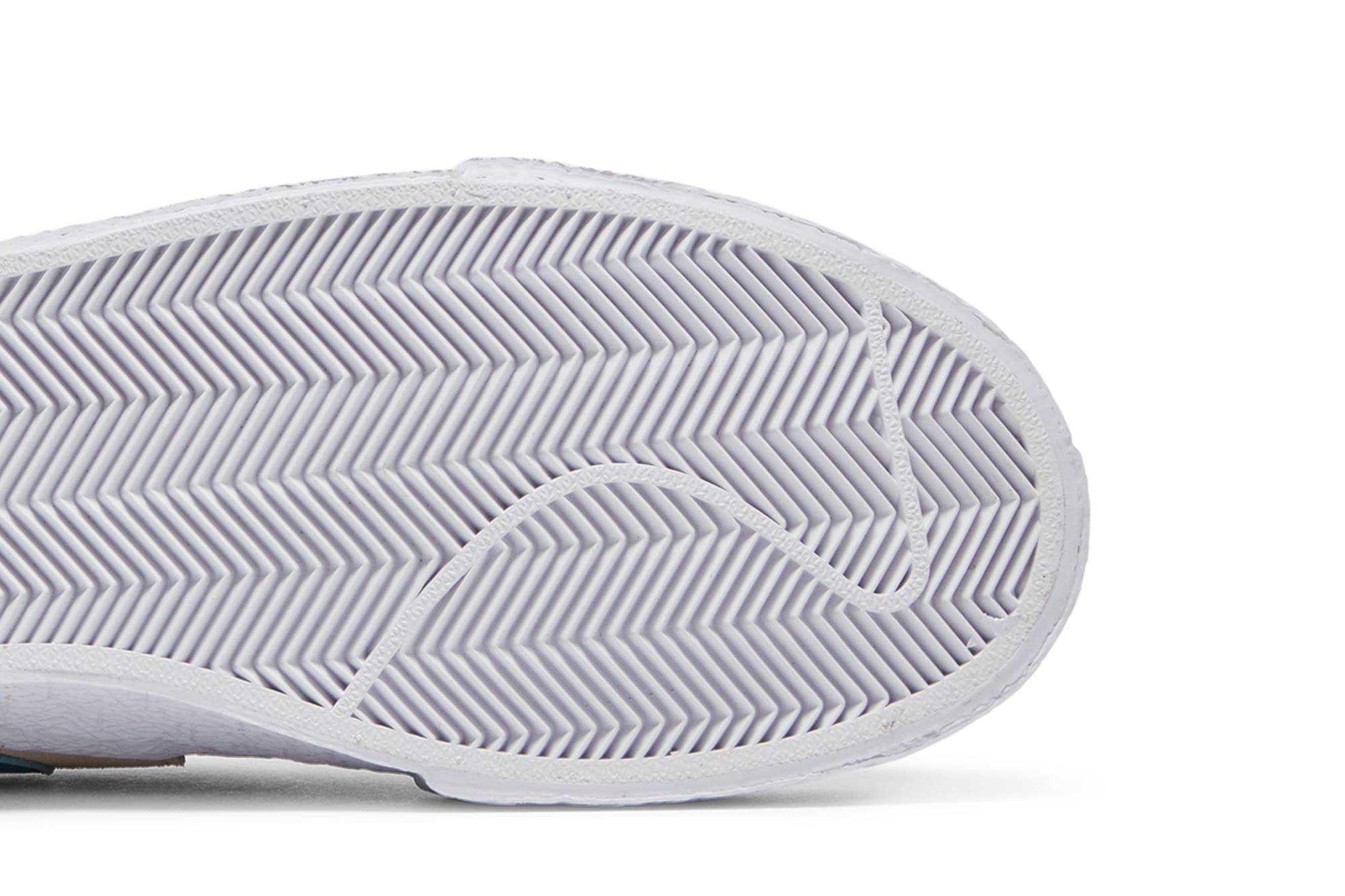 KAWS x sacai x Nike Blazer Low Reed DM7901-200 Nicesnk