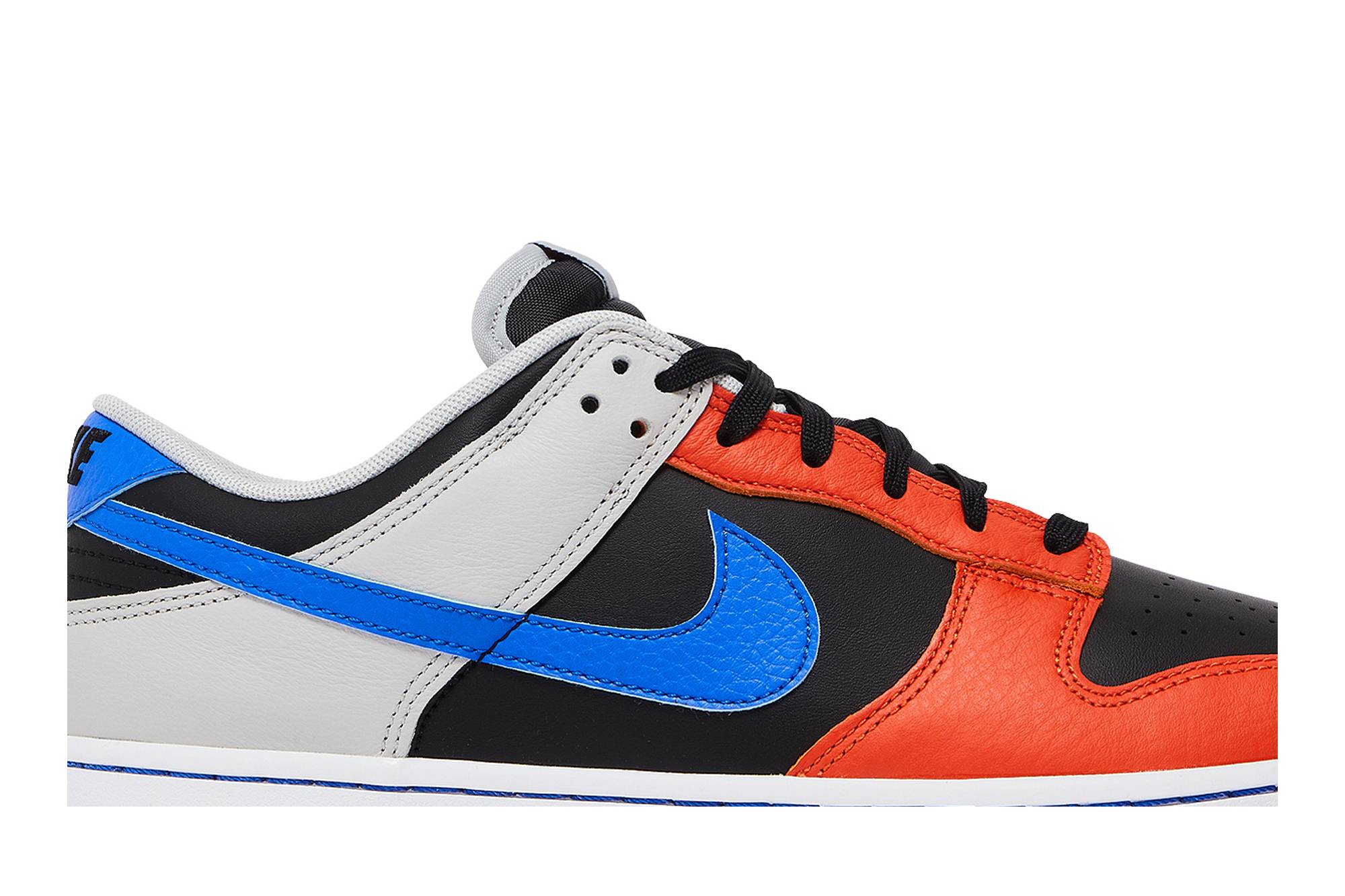 NBA x Nike Dunk Low EMB ’75th Anniversary Knicks’ DD3363-002