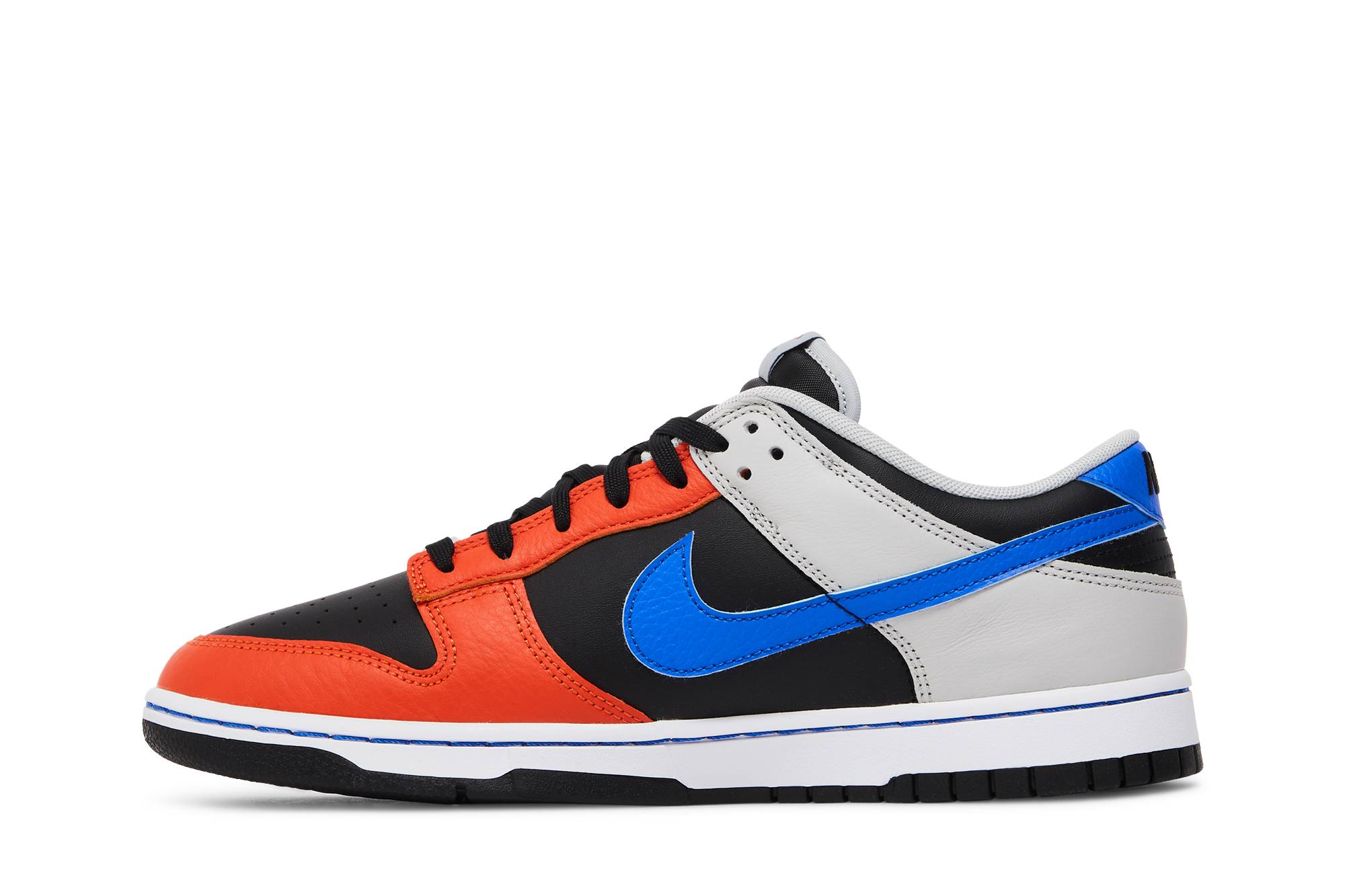 NBA x Nike Dunk Low EMB ’75th Anniversary Knicks’ DD3363-002