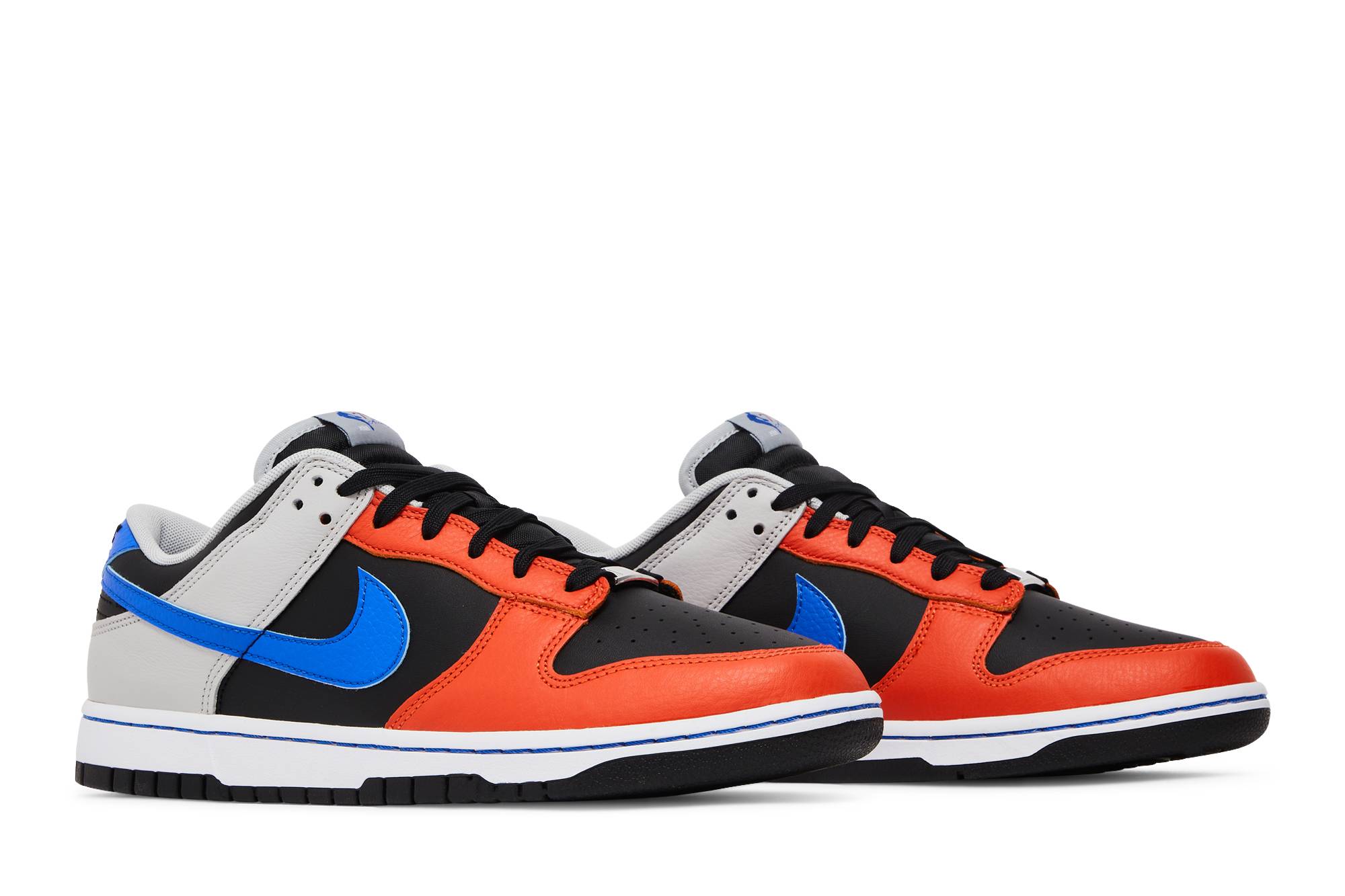 NBA x Nike Dunk Low EMB ’75th Anniversary Knicks’ DD3363-002