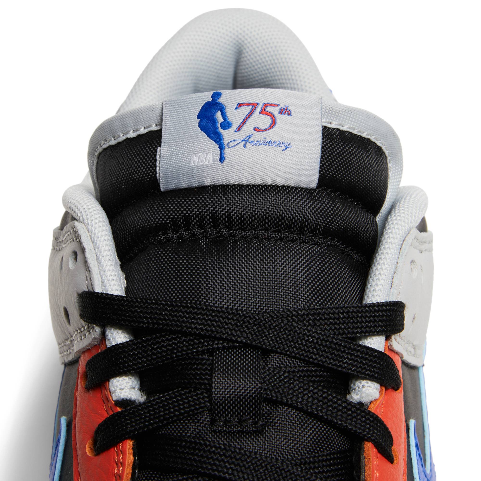 NBA x Nike Dunk Low EMB ’75th Anniversary Knicks’ DD3363-002