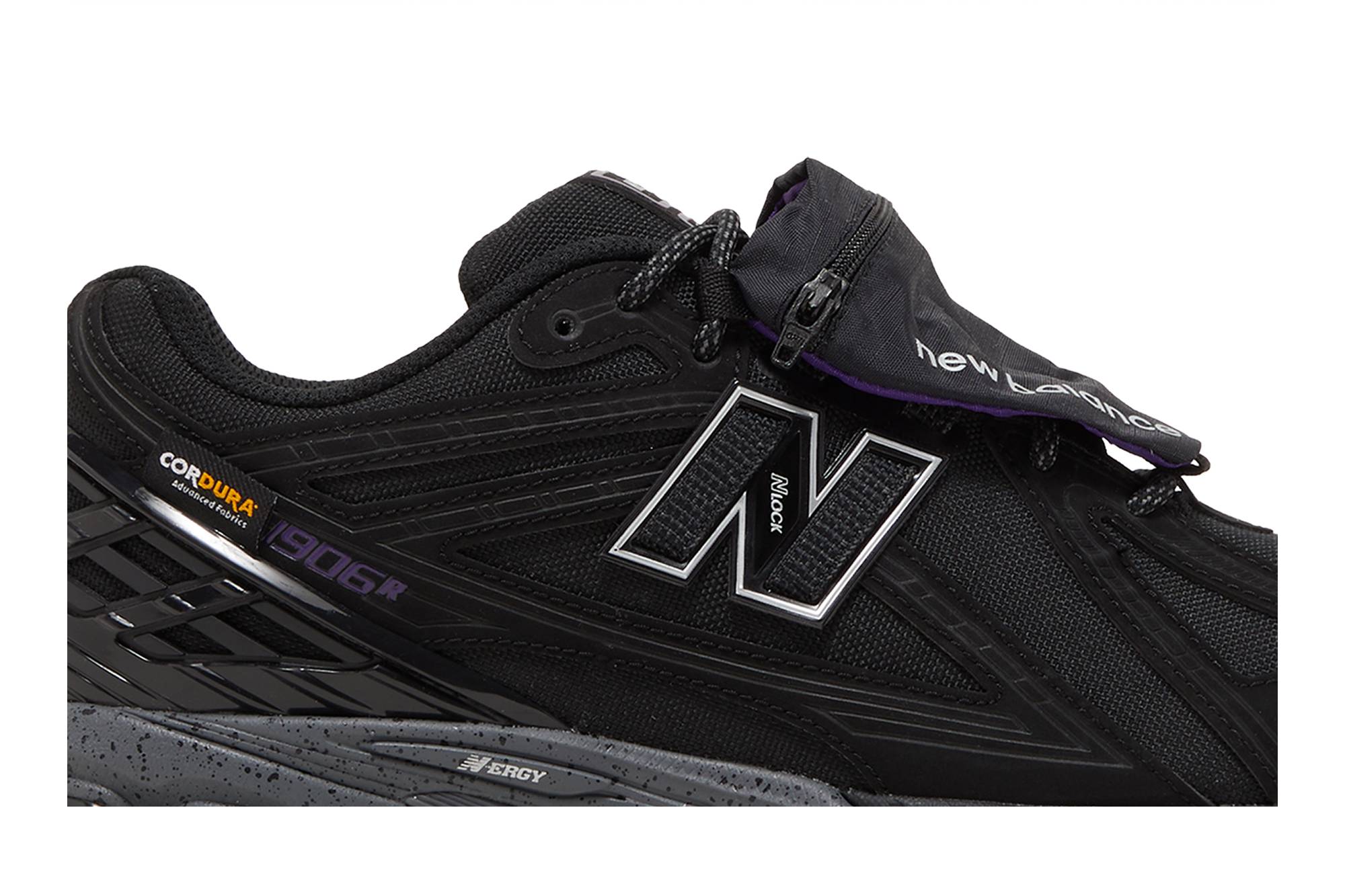 New Balance 1906R Cordura Pouch – Black M1906ROC Nicesnk