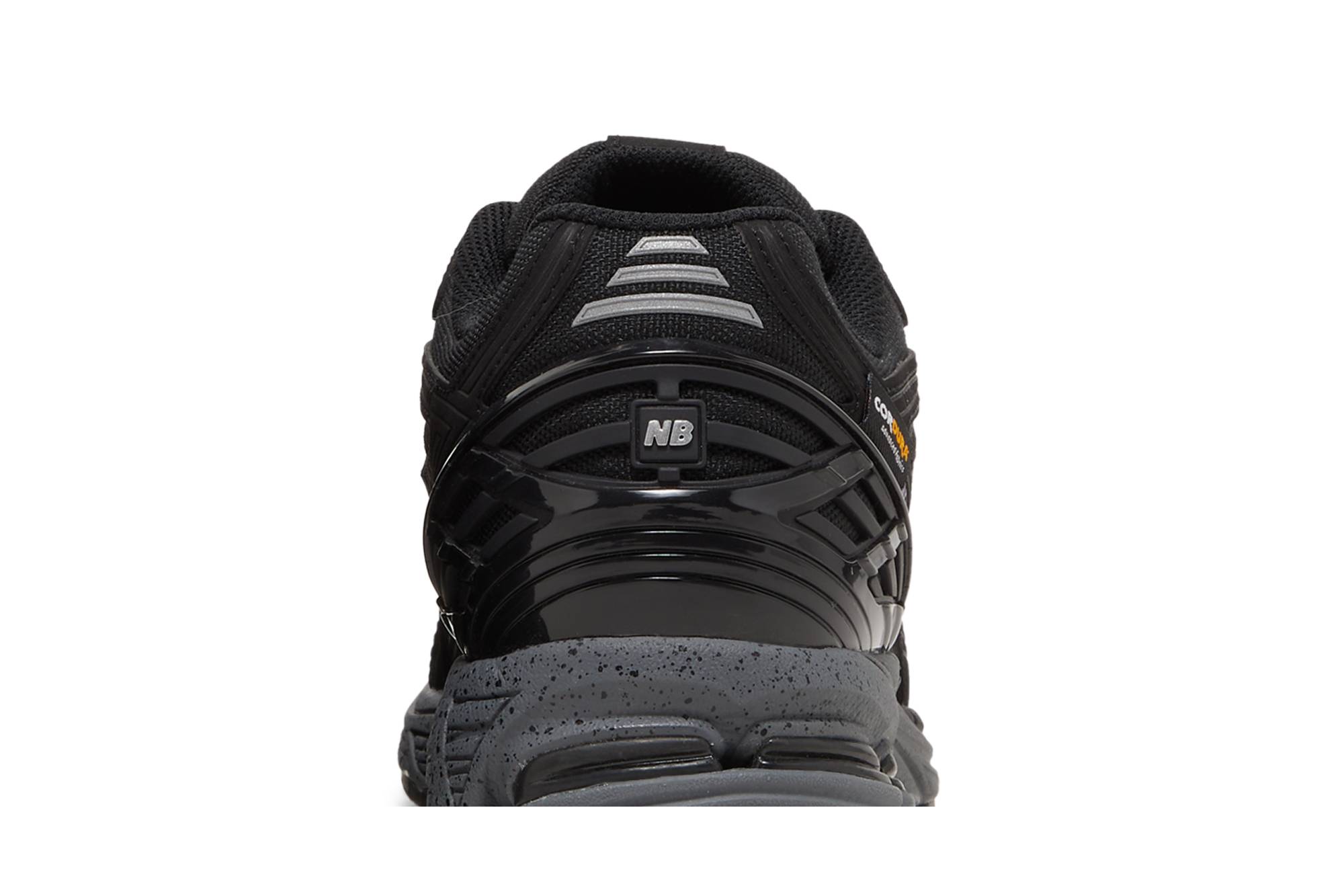 New Balance 1906R Cordura Pouch – Black M1906ROC Nicesnk