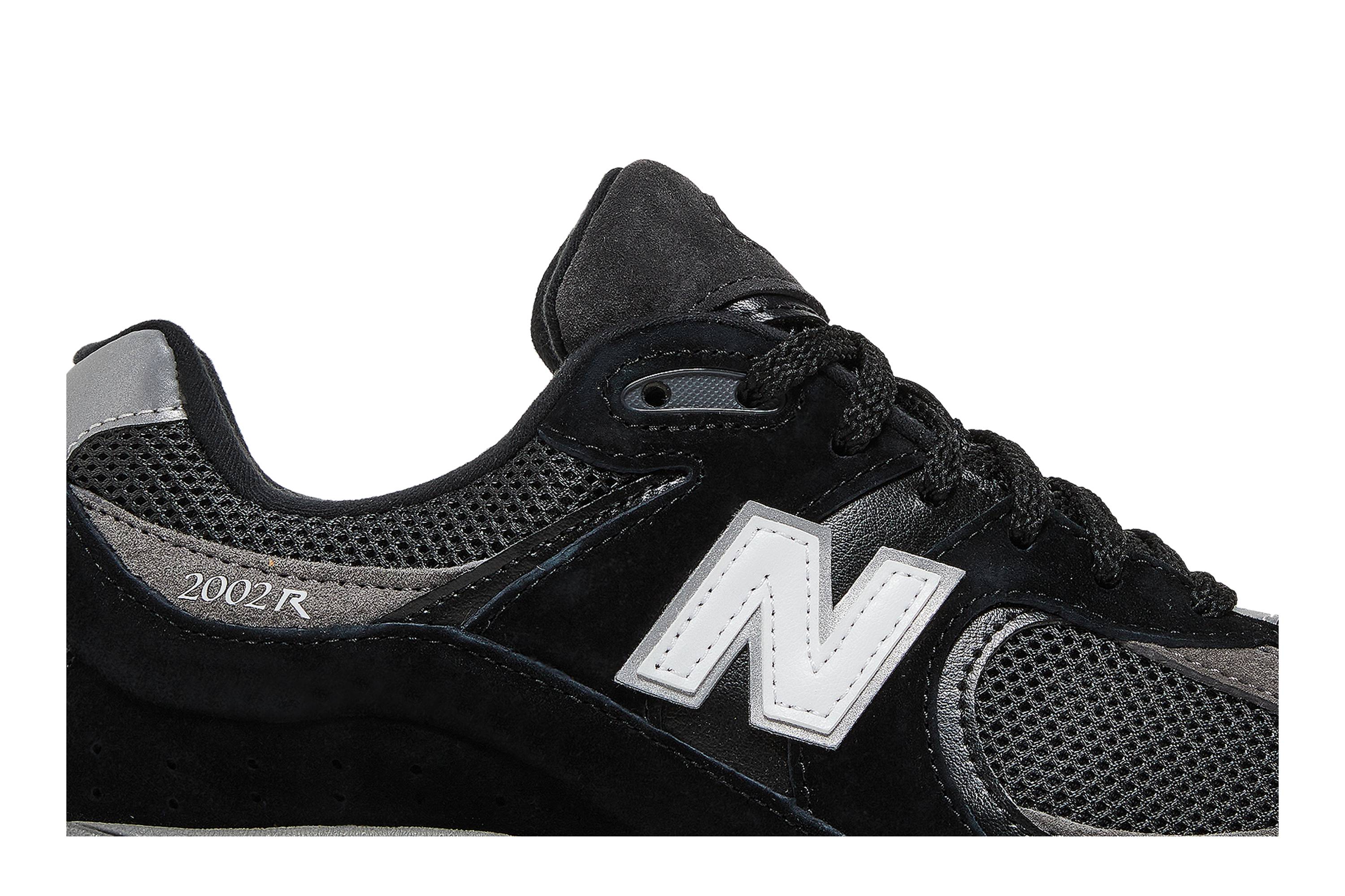 New Balance 2002R ‘Black’ M2002RR1