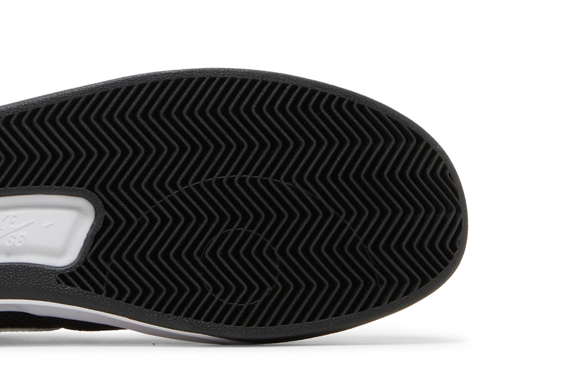 Nike Adversary SB ‘Black White’ CJ0887-001