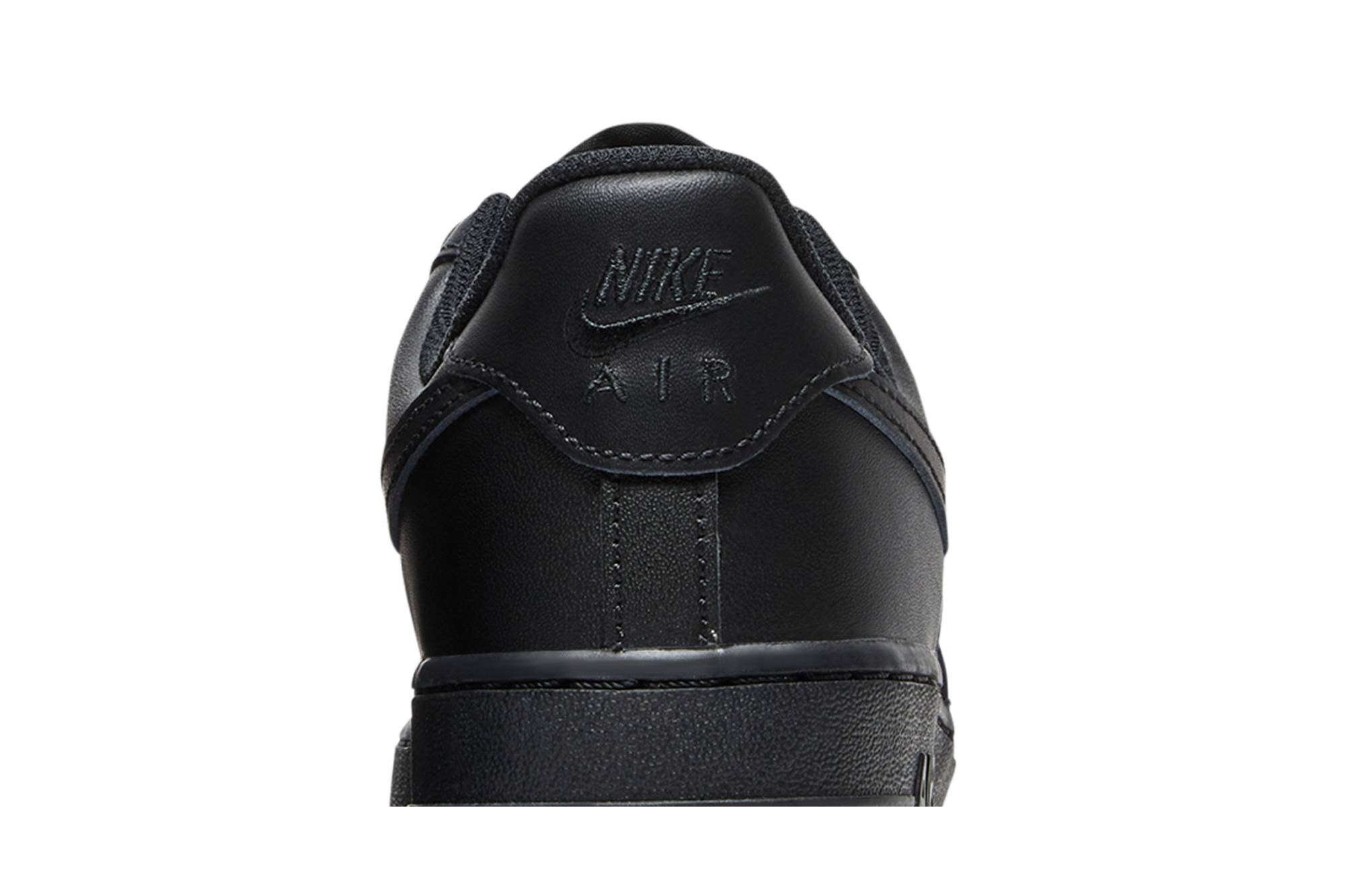 (Women) Nike Air Force 1 ’07 ‘Triple Black’ DD8959-001