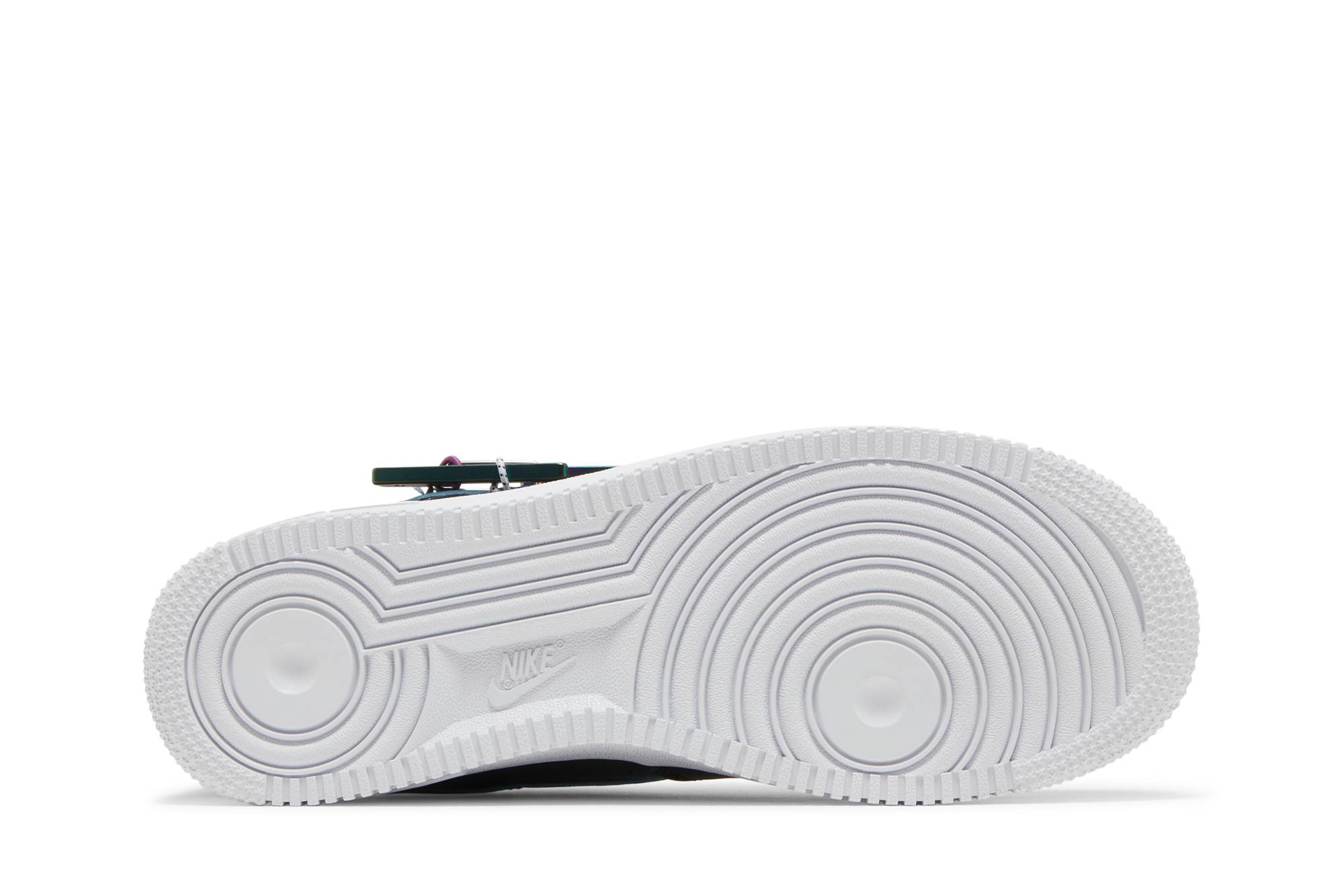 Nike Air Force 1 Low ‘Carabiner Swoosh’ DH7579-001