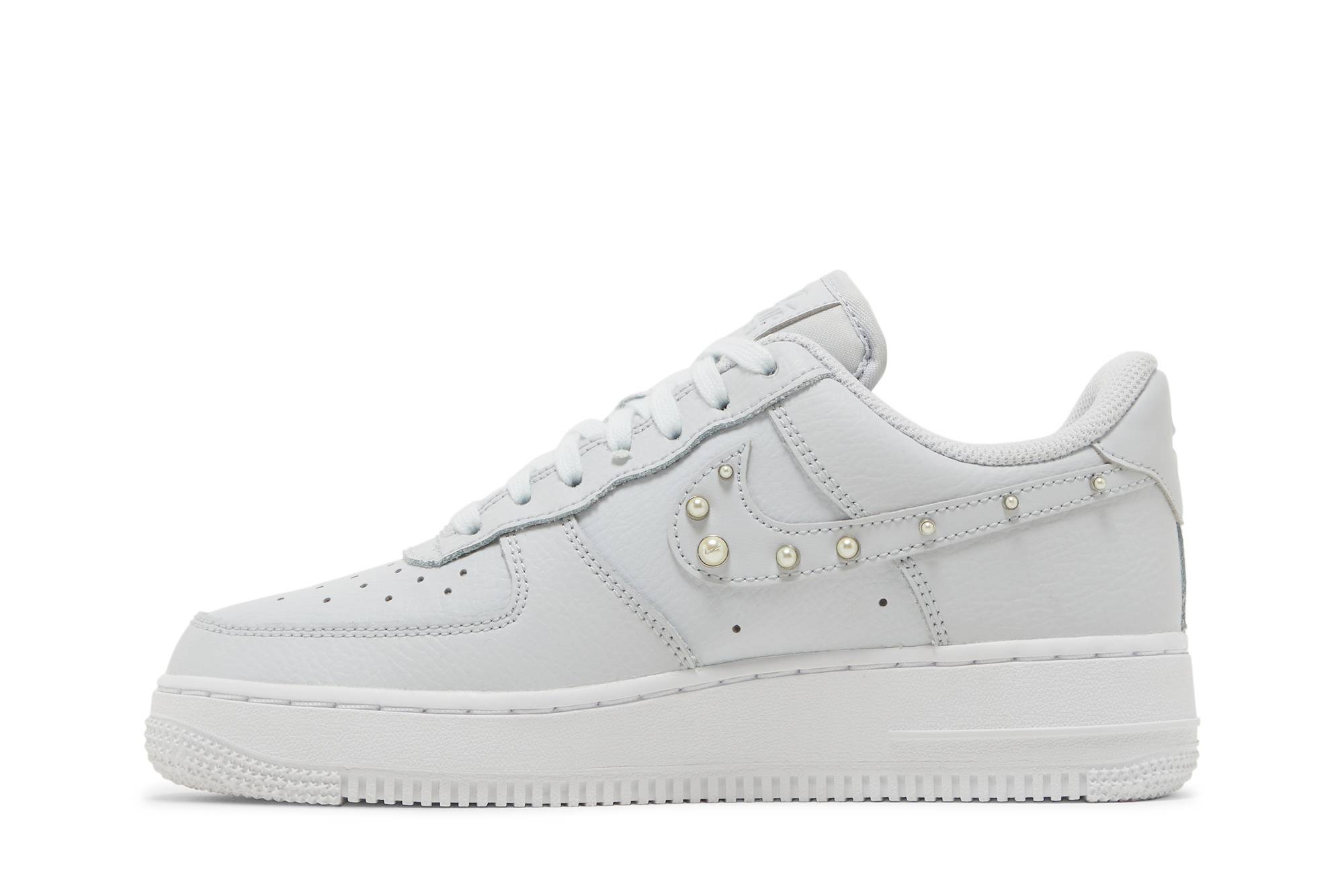 (Women) Nike Air Force 1 Low ‘Pearl Swoosh’ DV3810-001