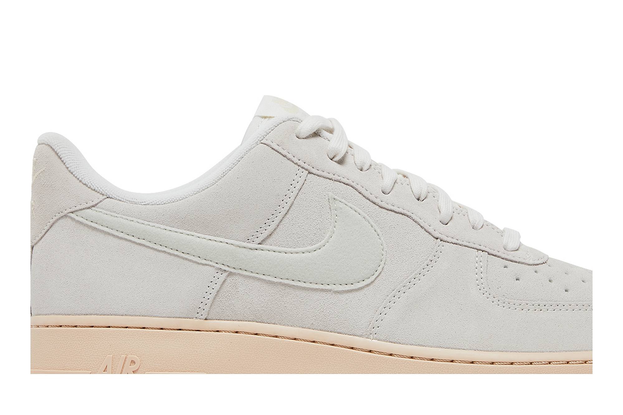 Nike Air Force 1 Winter Premium ‘Summit White’ DO6730-100