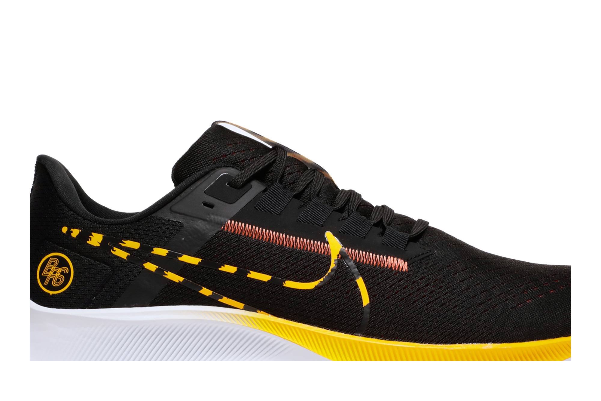 Nike Air Zoom Pegasus 38 ‘Black University Gold’ DM7602-001