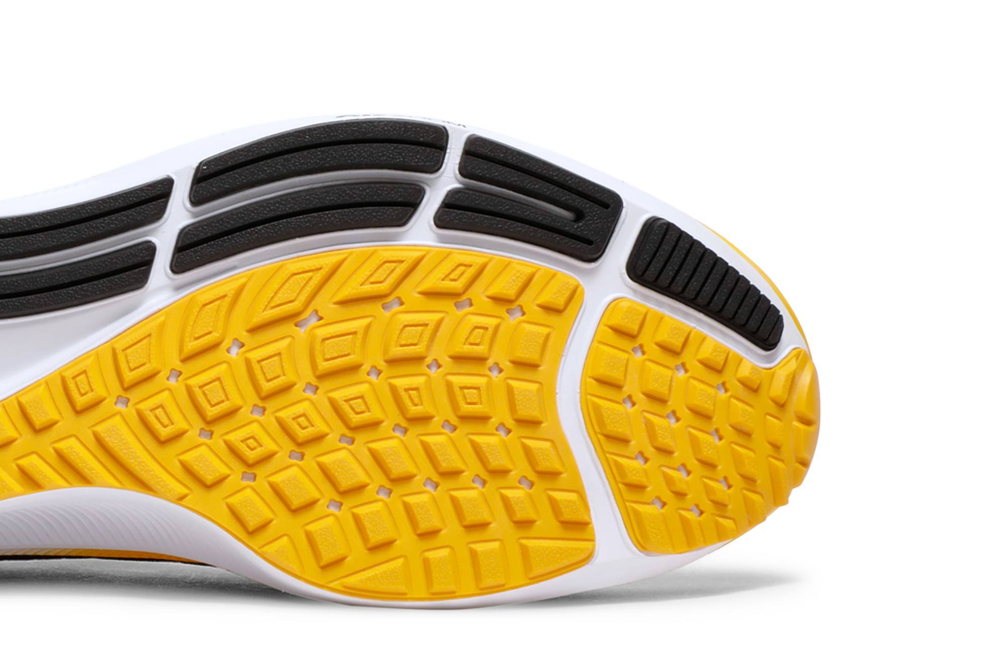 Nike Air Zoom Pegasus 38 ‘Black University Gold’ DM7602-001