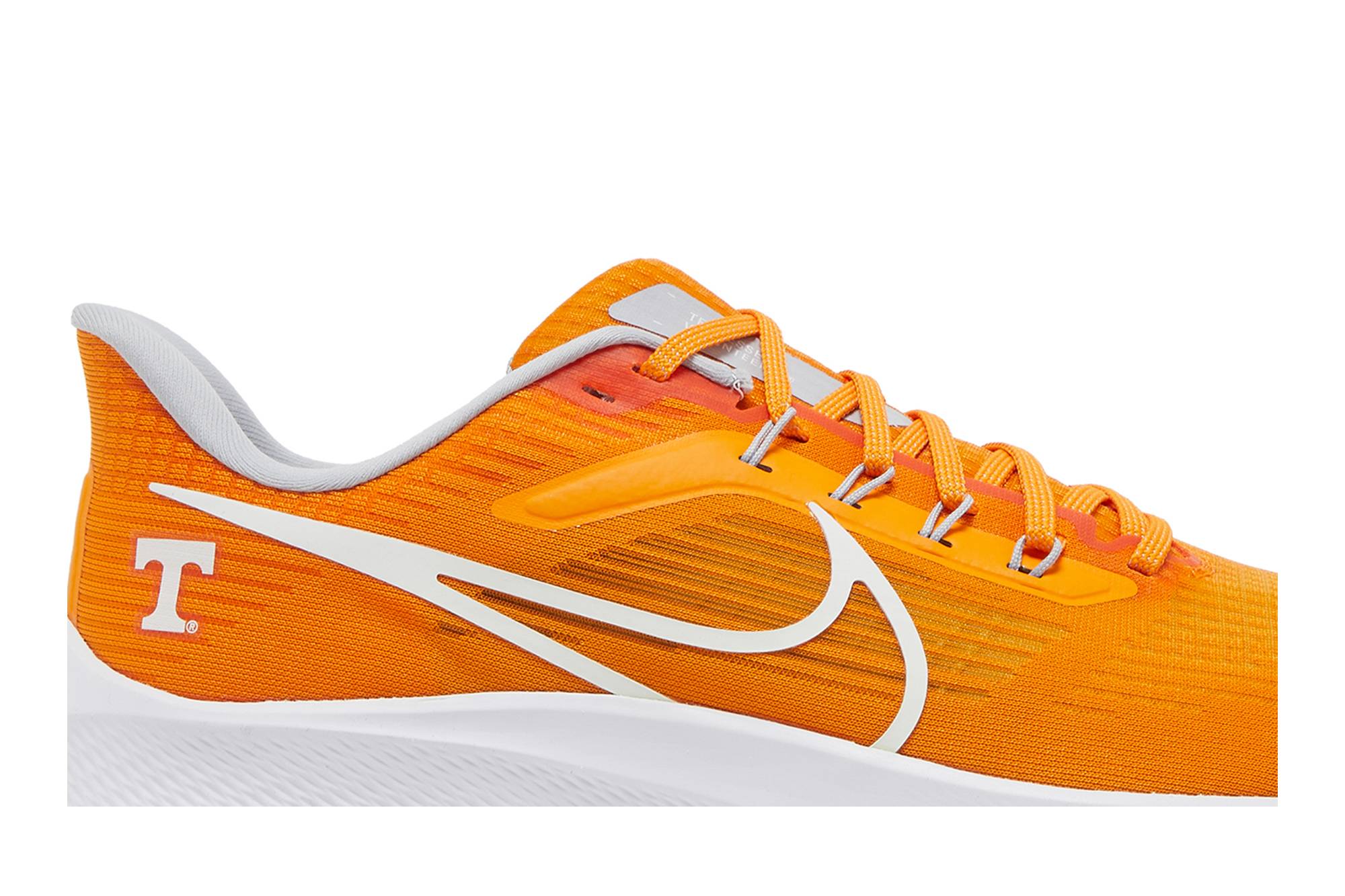 Nike Air Zoom Pegasus 39 ‘Tennessee’ DR1975-800