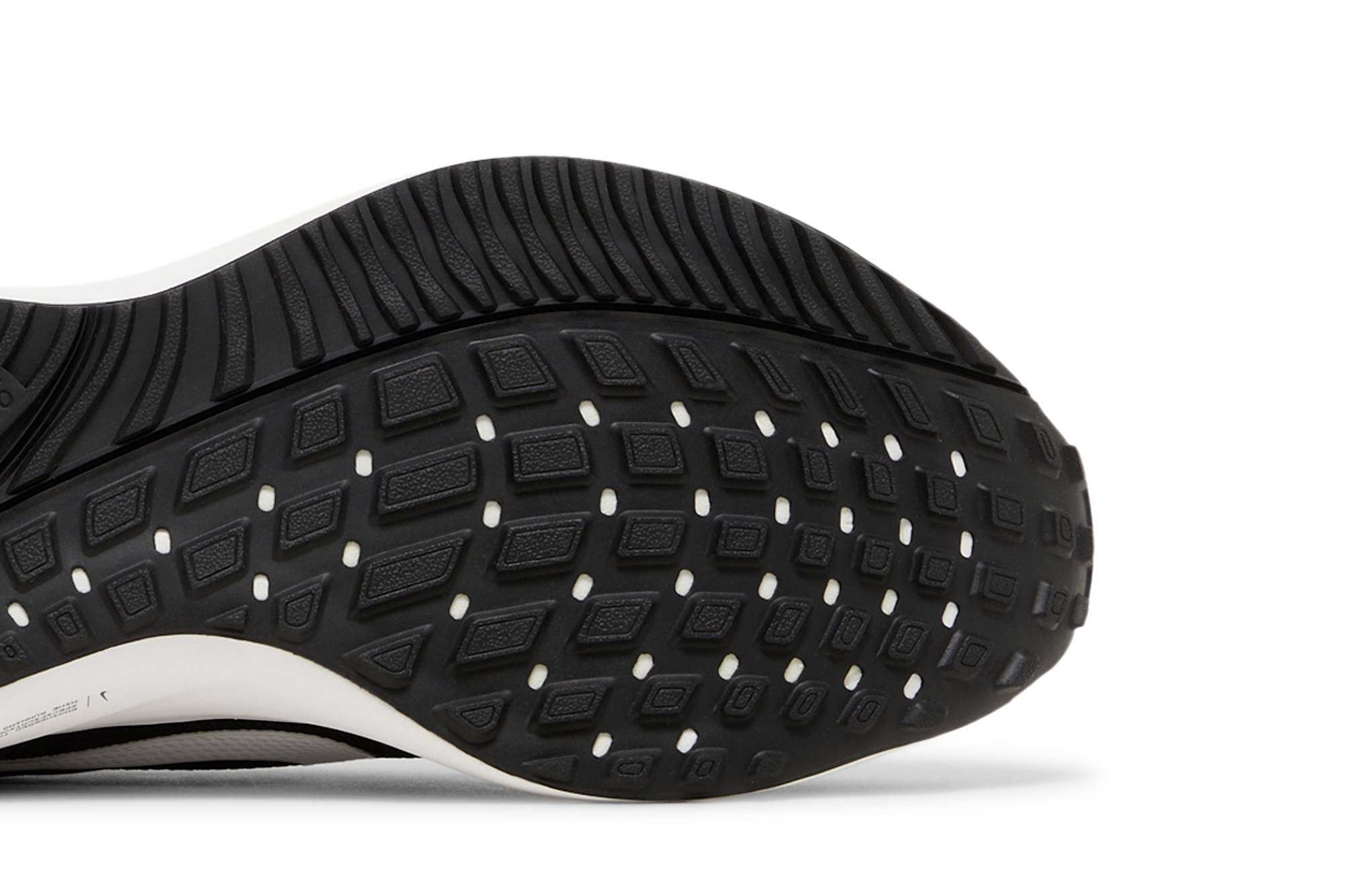 Nike Air Zoom Vomero 16 Black White DA7245-001 Nicesnk