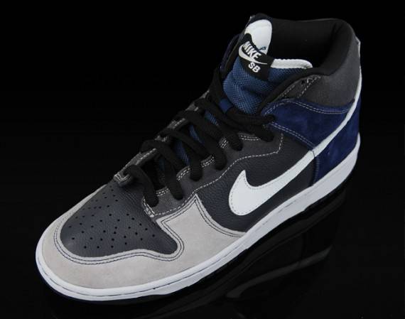 Nike Dunk High Pro SB Un-Futuras 305050-015 Nicesnk
