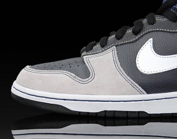 Nike Dunk High Pro SB Un-Futuras 305050-015 Nicesnk