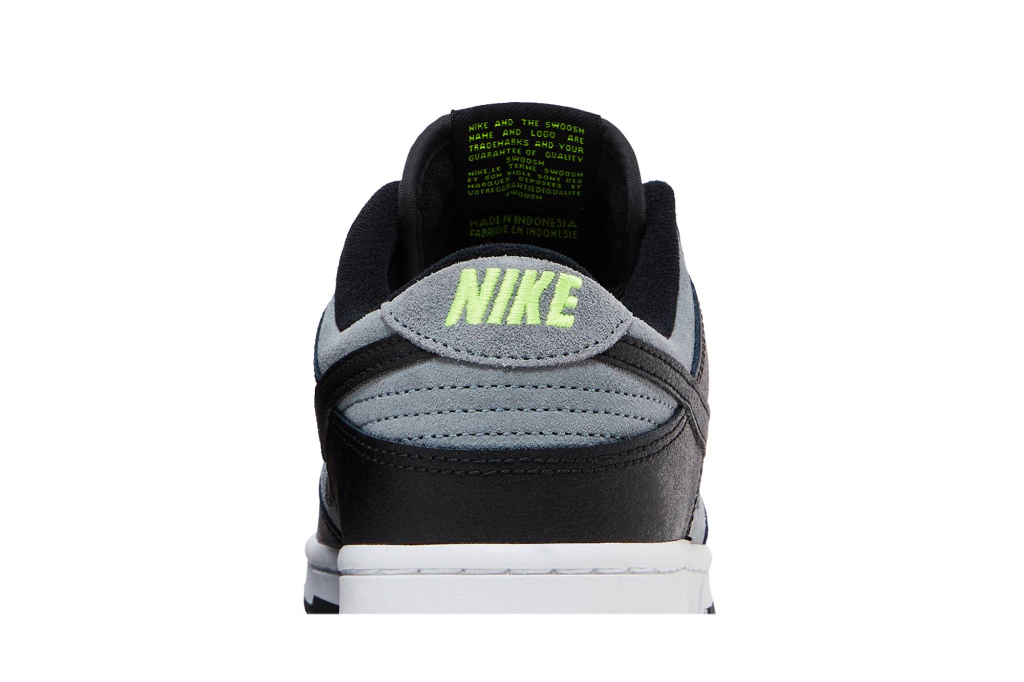 Nike Dunk Low ‘Black Grey Green Strike’ FQ2205-001