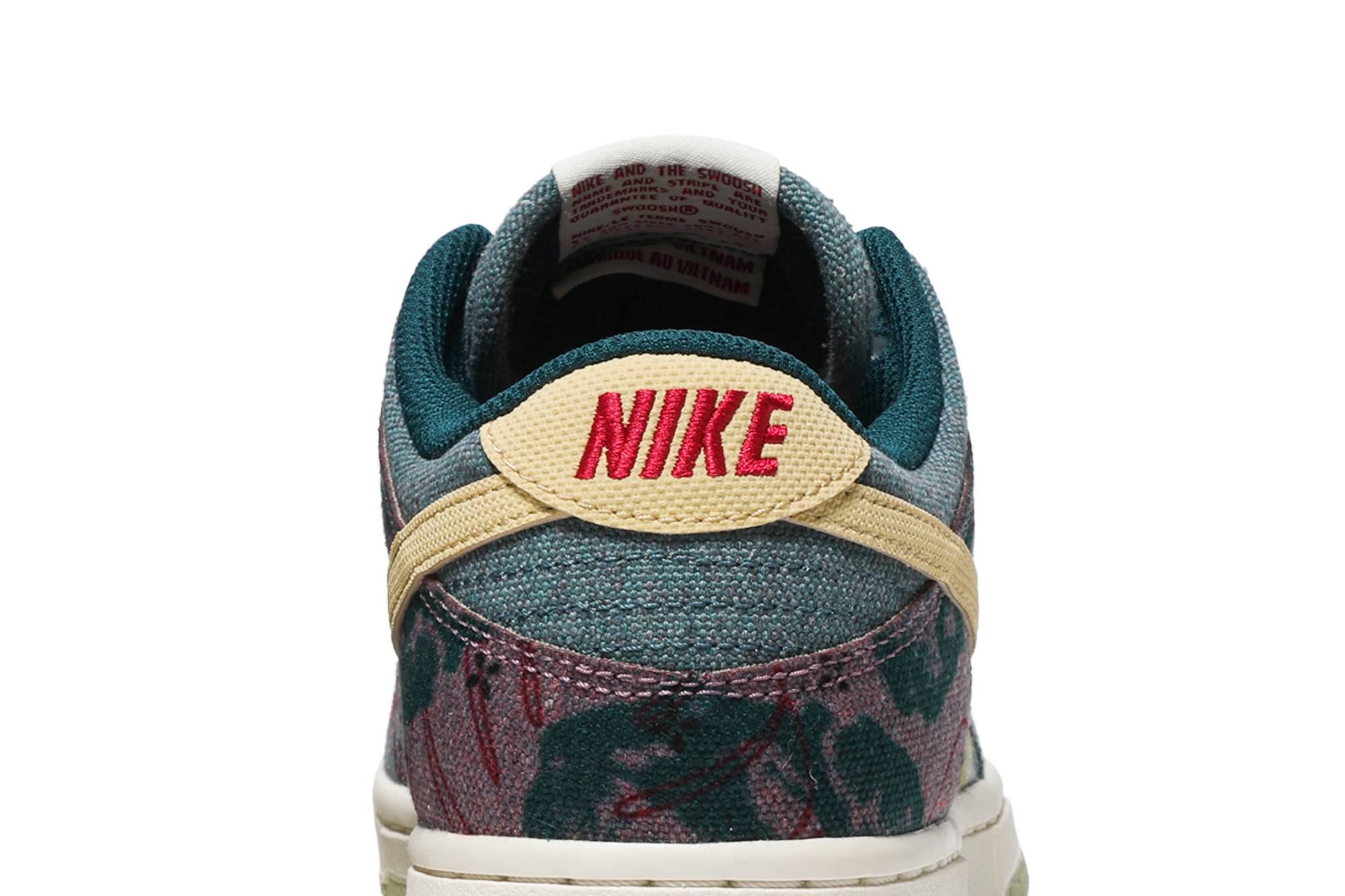 Nike Dunk Low ‘Community Garden’ [also worn by Wang Yibo] CZ9747-900