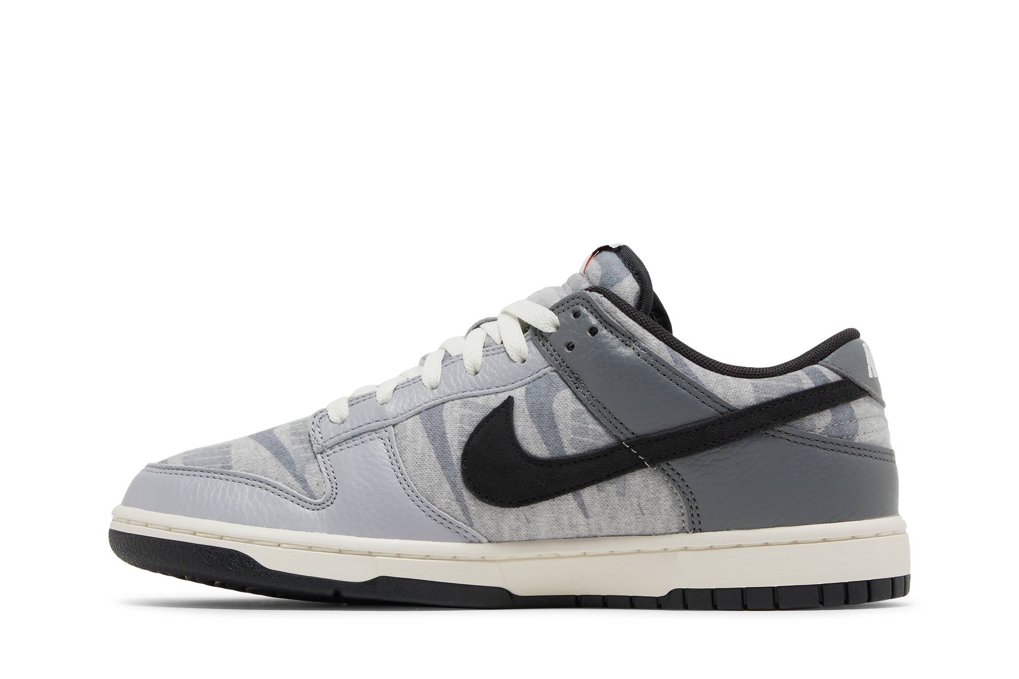 Nike Dunk Low ‘Copy Paste’ DQ5015-063