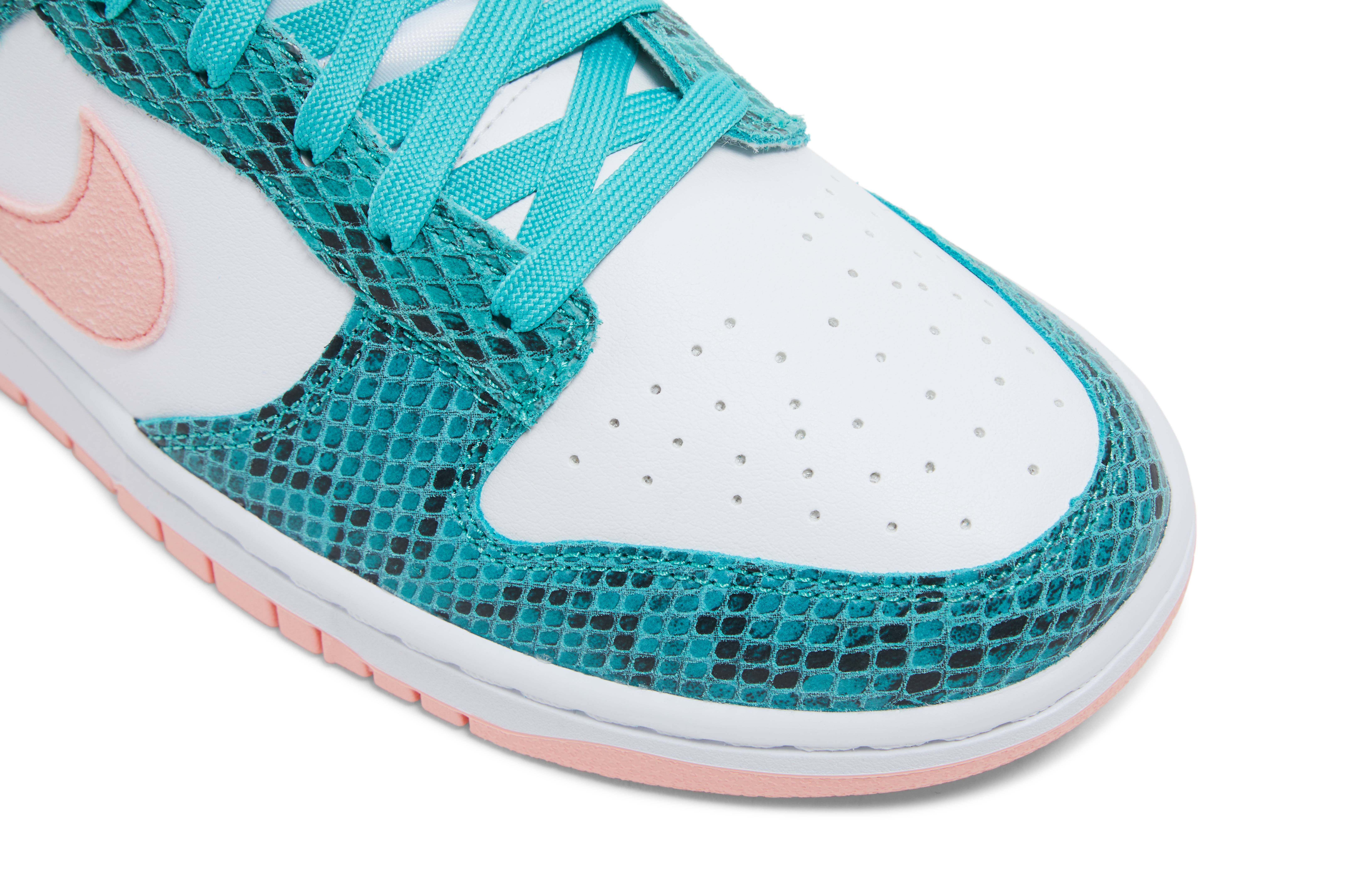 Nike Dunk Low Snakeskin DR8577-300 Nicesnk