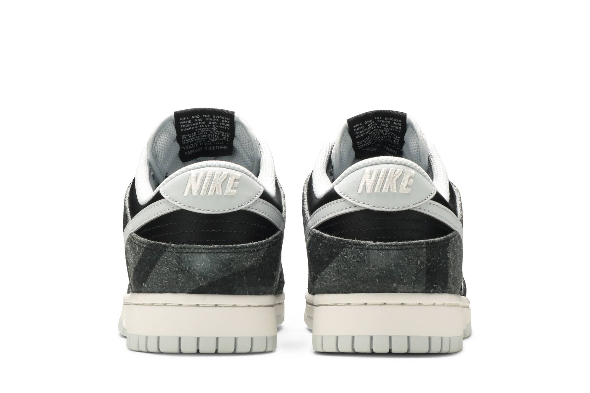 Nike Dunk Low Premium ‘Animal Pack – Zebra’ DH7913-001