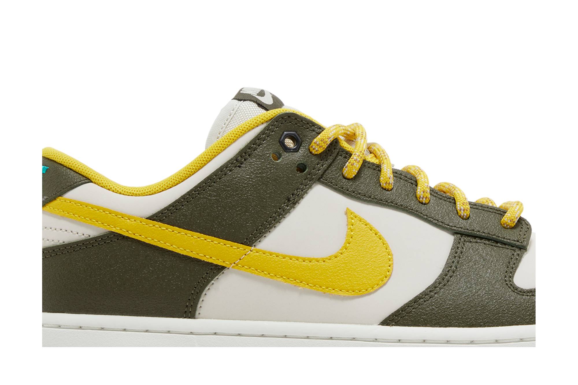 Nike Dunk Low Premium ‘Cargo Khaki Vivid Sulfur’ FV3629-371
