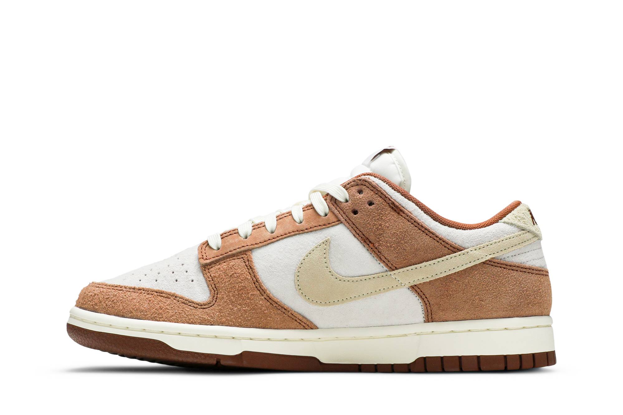 Nike Dunk Low Premium ‘Medium Curry’ DD1390-100