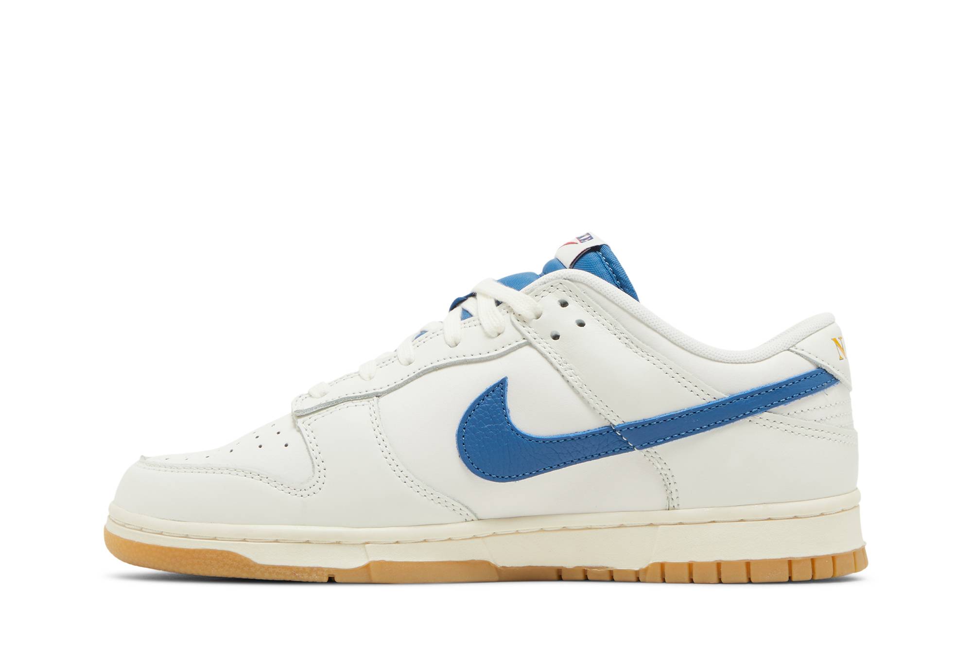 Nike Dunk Low SE ‘Sail Dark Marina Blue’ DX3198-133