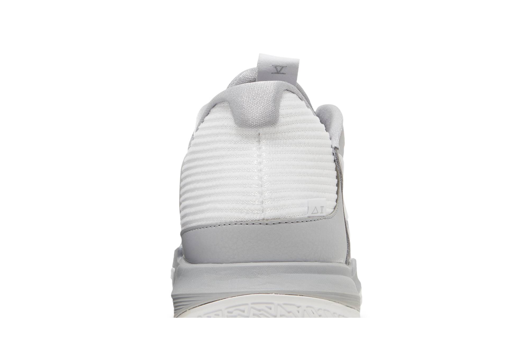 Nike Kyrie Low 5 Wolf Grey DO9617-001 Nicesnk