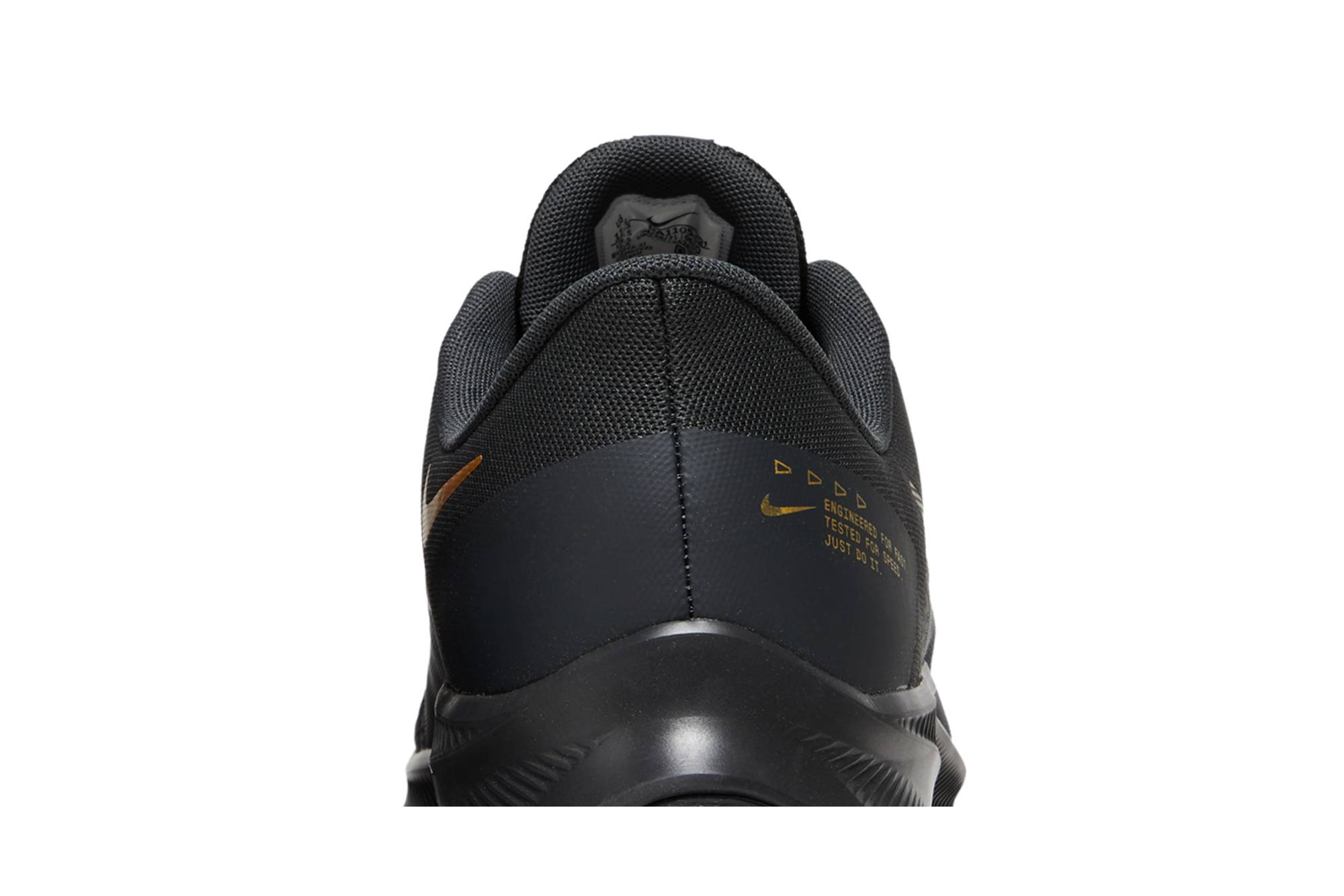 Nike Quest 4 ‘Black Metallic Gold’ DA1105-010