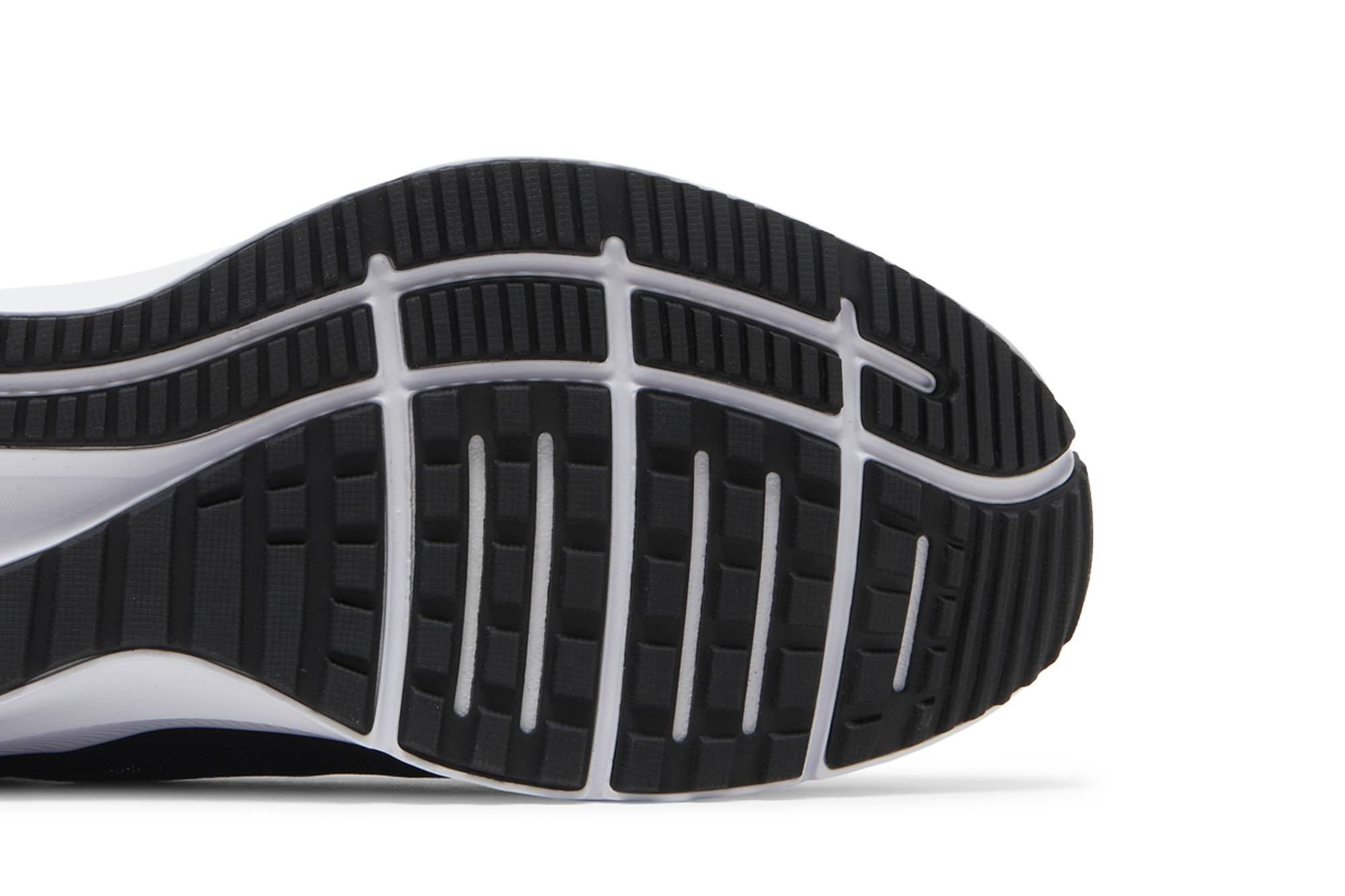 Nike Quest 4 ‘Black White’ DA1105-006