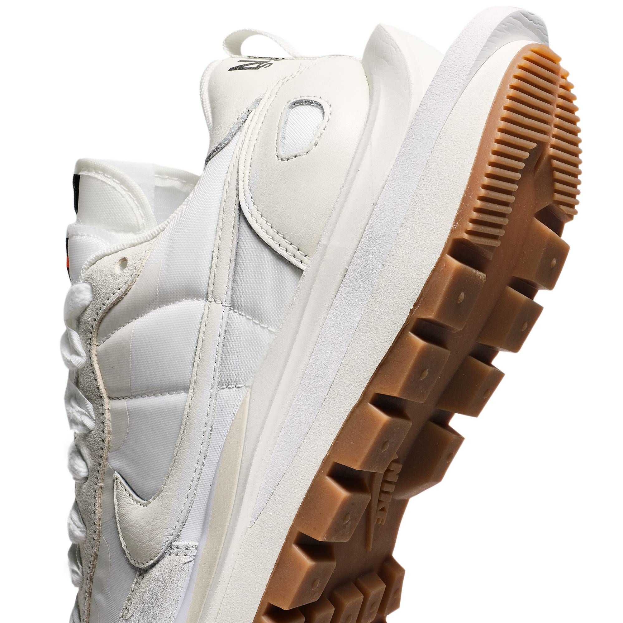 sacai x Nike VaporWaffle Sail Gum DD1875-100 Nicesnk