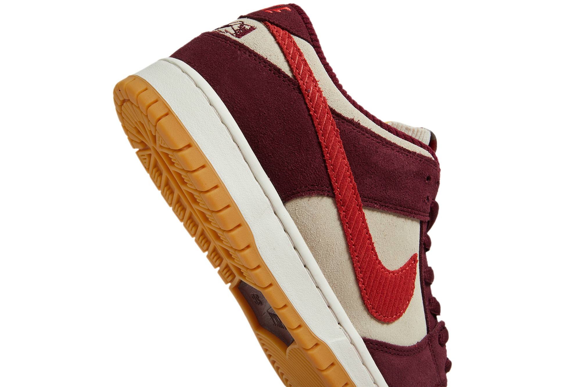 Skate Like a Girl x Nike SB Dunk Low Pro DX4589-600 Nicesnk