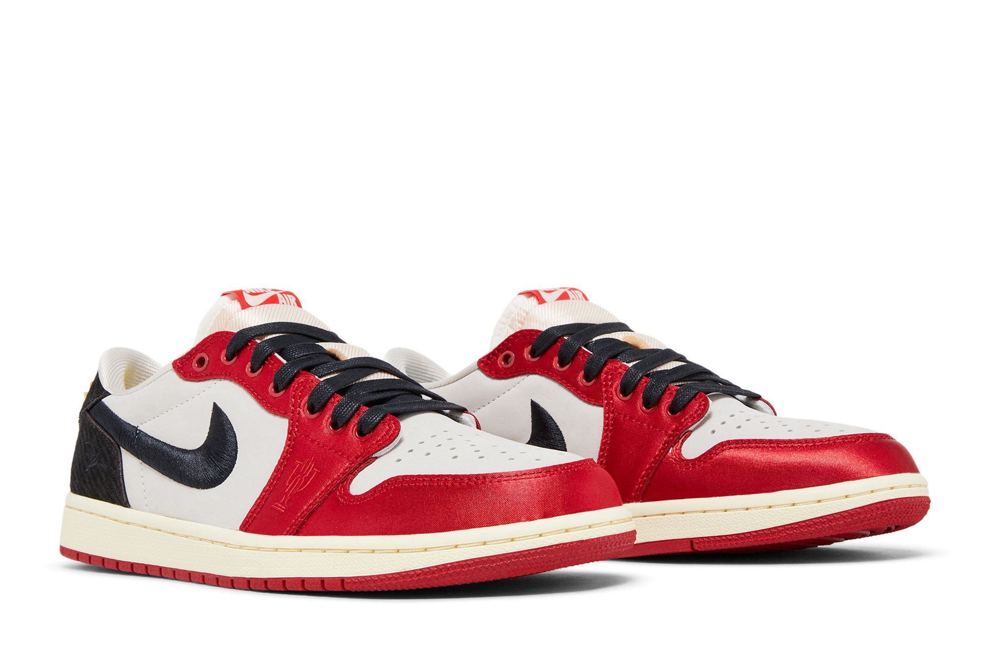 Trophy Room x Air Jordan 1 Retro Low OG SP Rookie Card – Away FN0432-100 Nicesnk